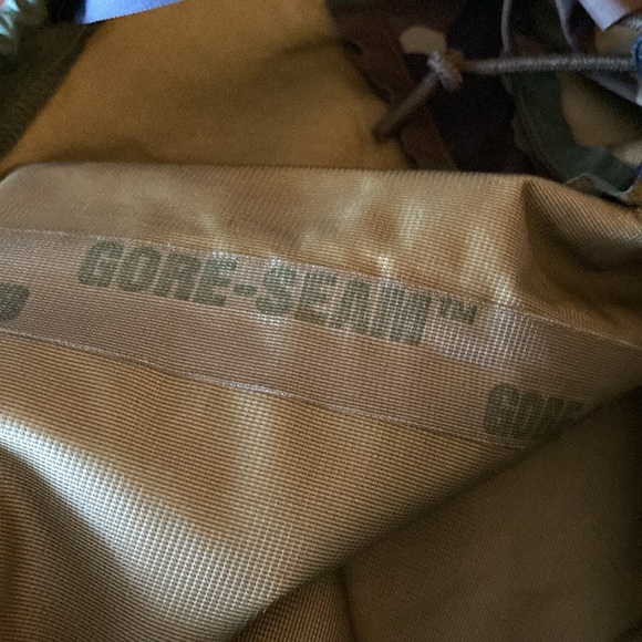 NWT - Camo Hunting Coat & Pants (L) - Picture 15 of 15